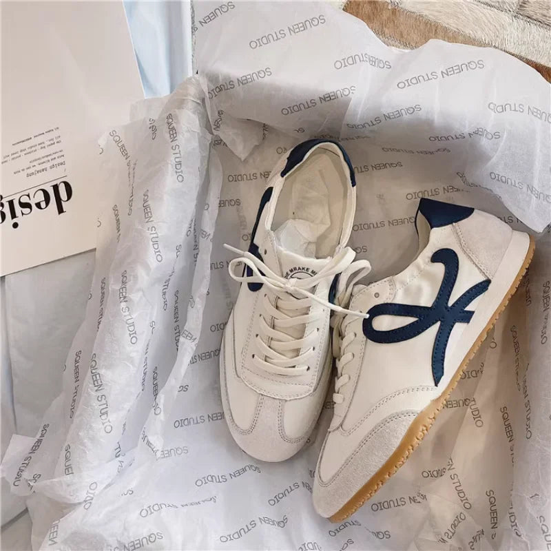 McGregor Clan- Women's Lightweight Sneakers