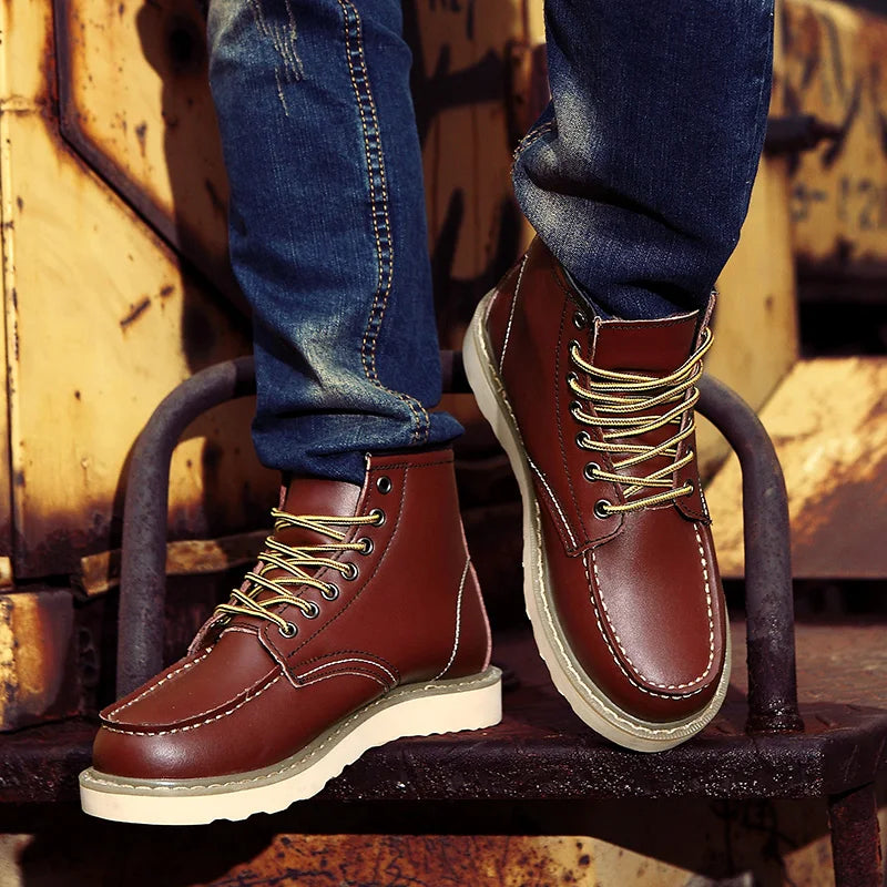 Men's Rugged Lace-Up Work Boots
